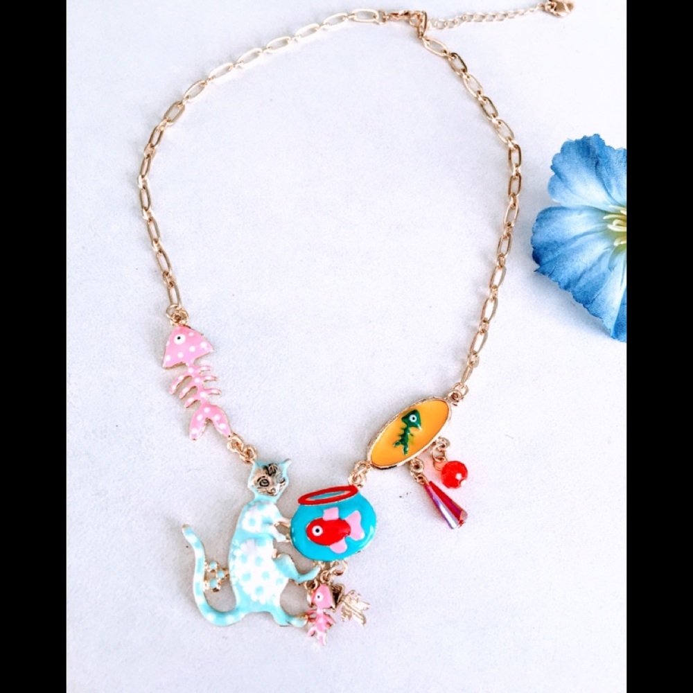 Cat caught in the act necklace